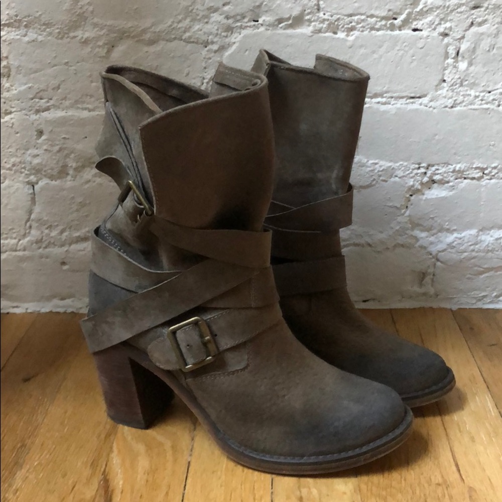 Jeffrey Campbell Size 8 boots